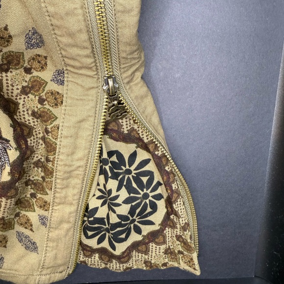 Desigual Beige and Burgundy Embroidered Mini Skirt - Picture 5 of 5